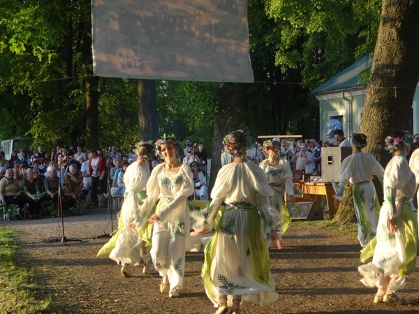 Танцевальный коллектив Цукаринка (1).jpg